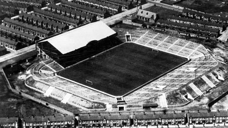 «Мейн Роуд», Манчестер 1923-2003 Манчестер Сити аралығындағы  клубының алаңы
