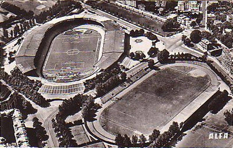 «Парк де Прэнс», Париж ПСЖ клубының алаңы. (ПСЖ клубы 1971 жылы құрылған, ал алаң болса 1897 жылы салынған)