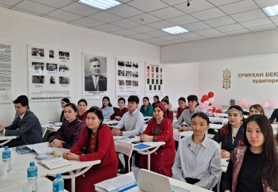 "Тарихи ретроспектива және жасанды интеллект: Қазақстанның  ХХ ғасырдағы демографиялық  және әлеуметтік  процестерін модельдеу"